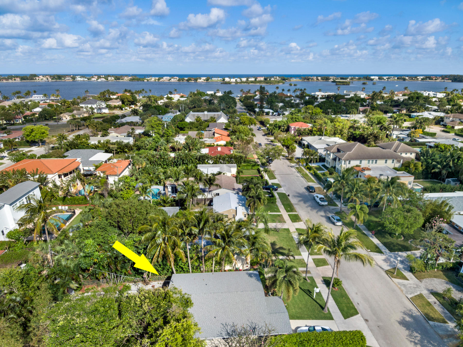 255 Cortez Road West Palm Beach, FL 33405 - Photo 22 of 26 an aerial view of residential houses with outdoor space