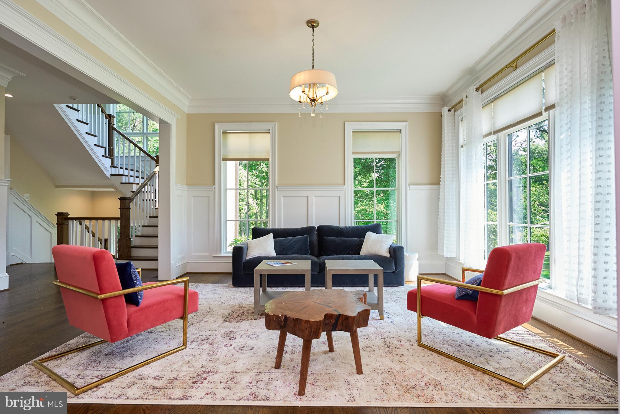 1106 Towlston Road McLean, VA 22102 - Photo 3 of 74 Welcoming Living Room