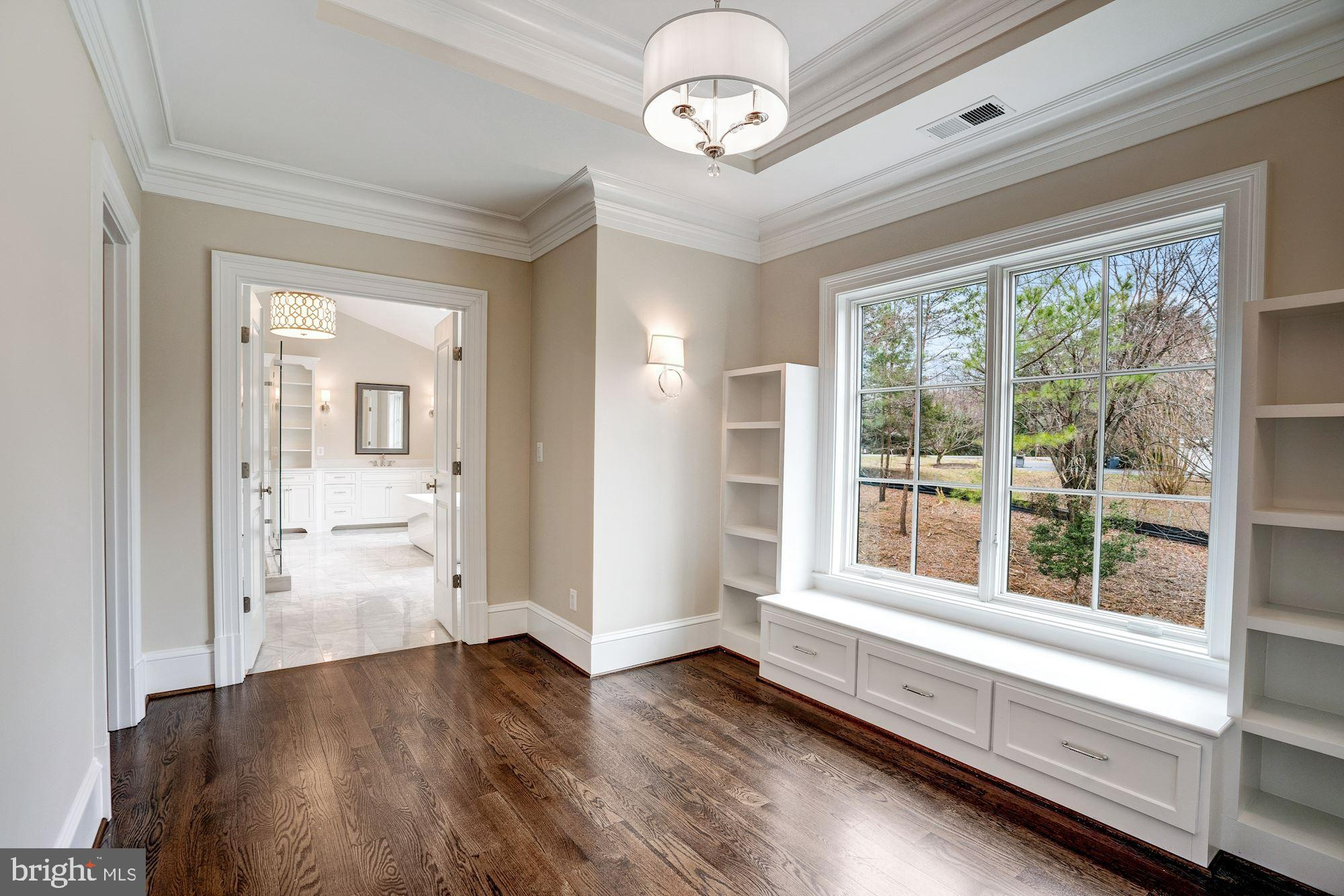 1106 Towlston Road McLean, VA 22102 - Photo 34 of 74 Owner's Dressing Area view to Bath