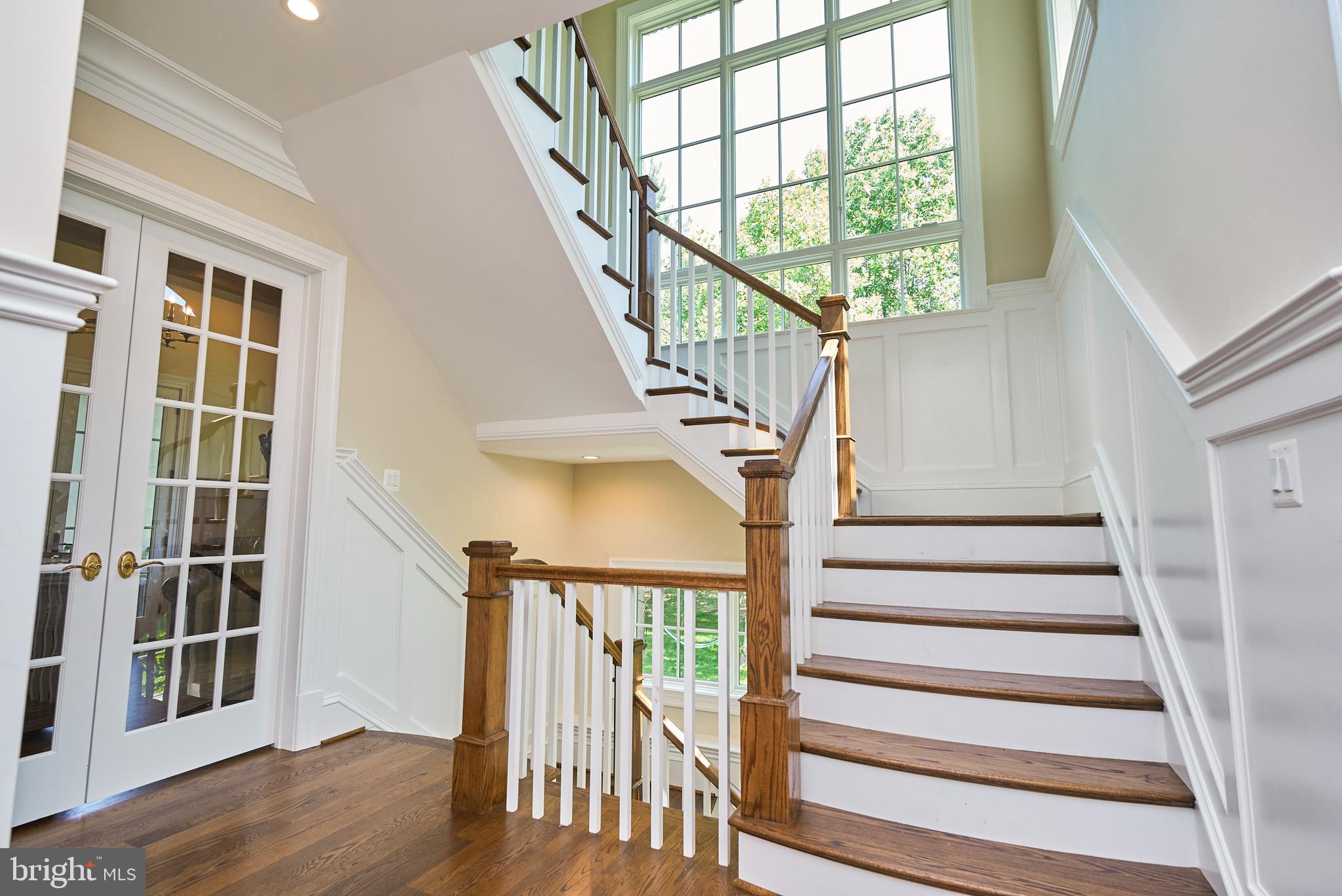 1106 Towlston Road McLean, VA 22102 - Photo 7 of 74 Beautiful Staircase with large windows