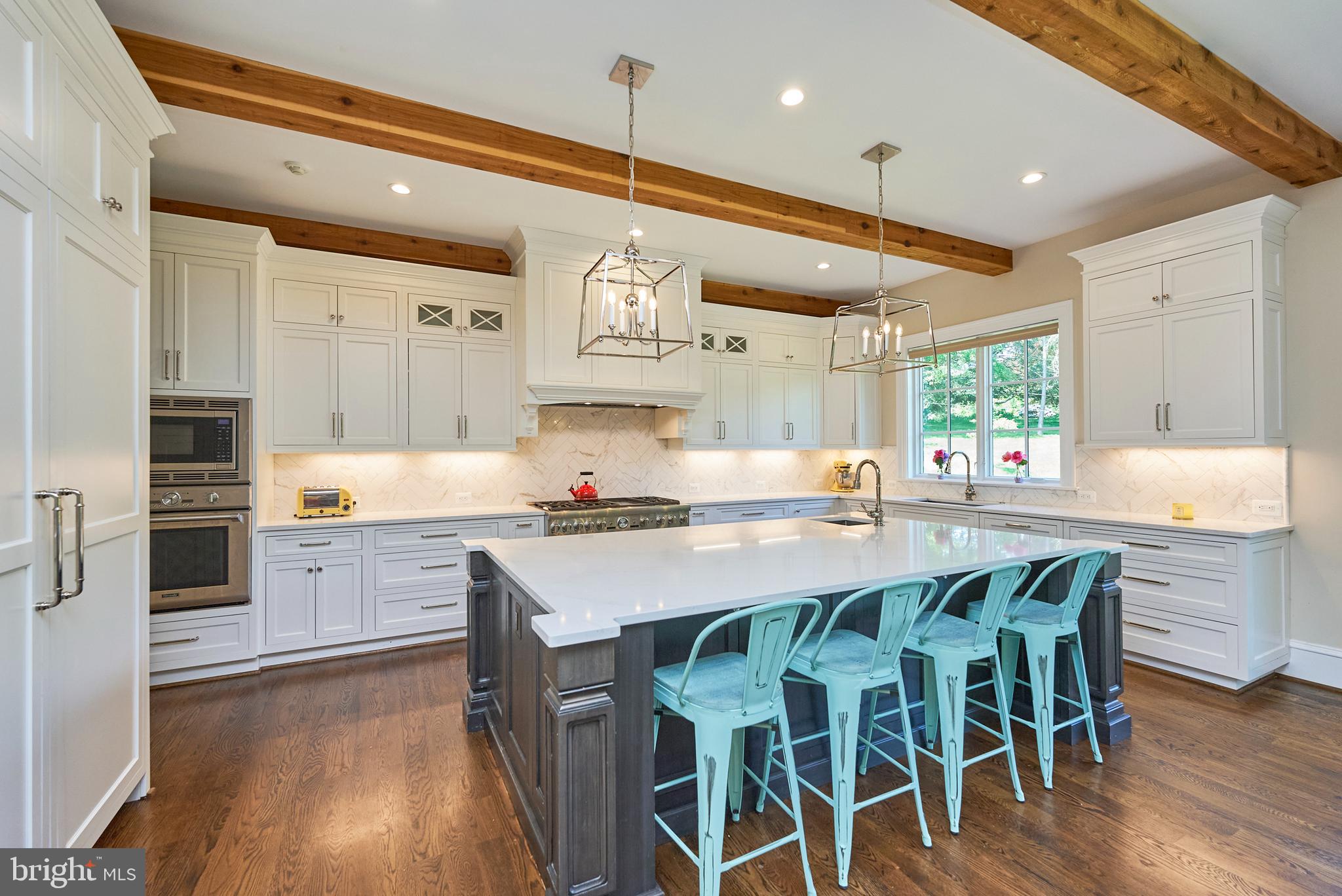 1106 Towlston Road McLean, VA 22102 - Photo 10 of 74 Large Island