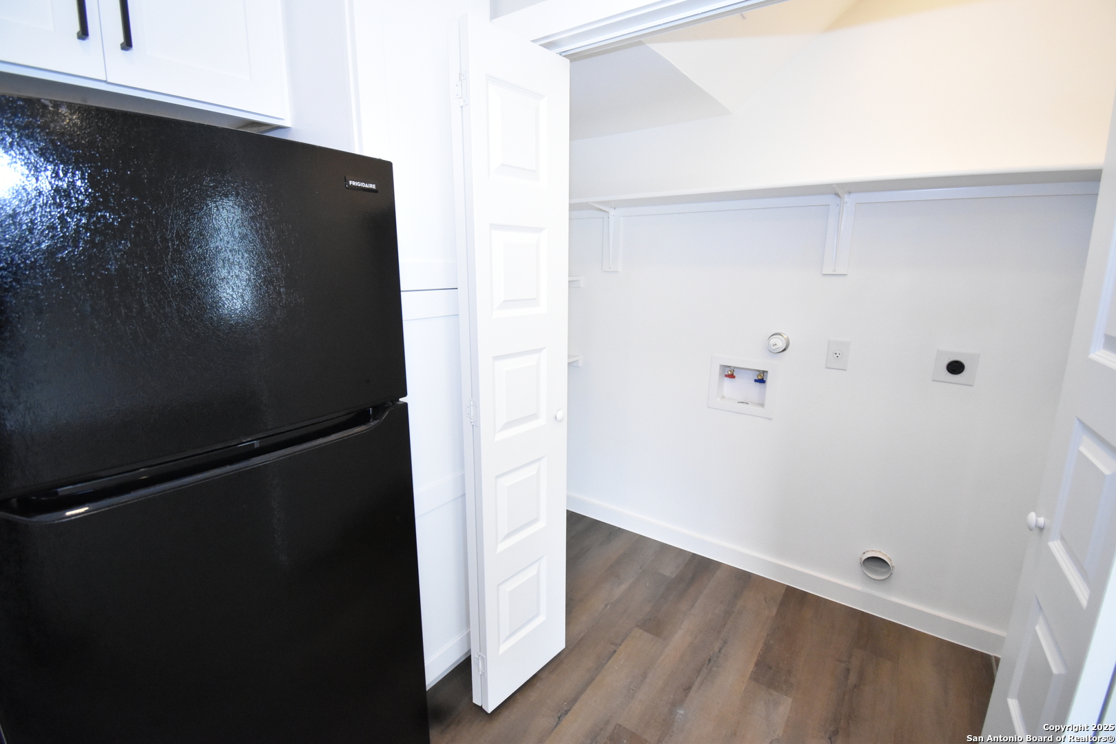 6402 Tahoka Road San Antonio, TX 78227 - Photo 12 of 21 a view of closet
