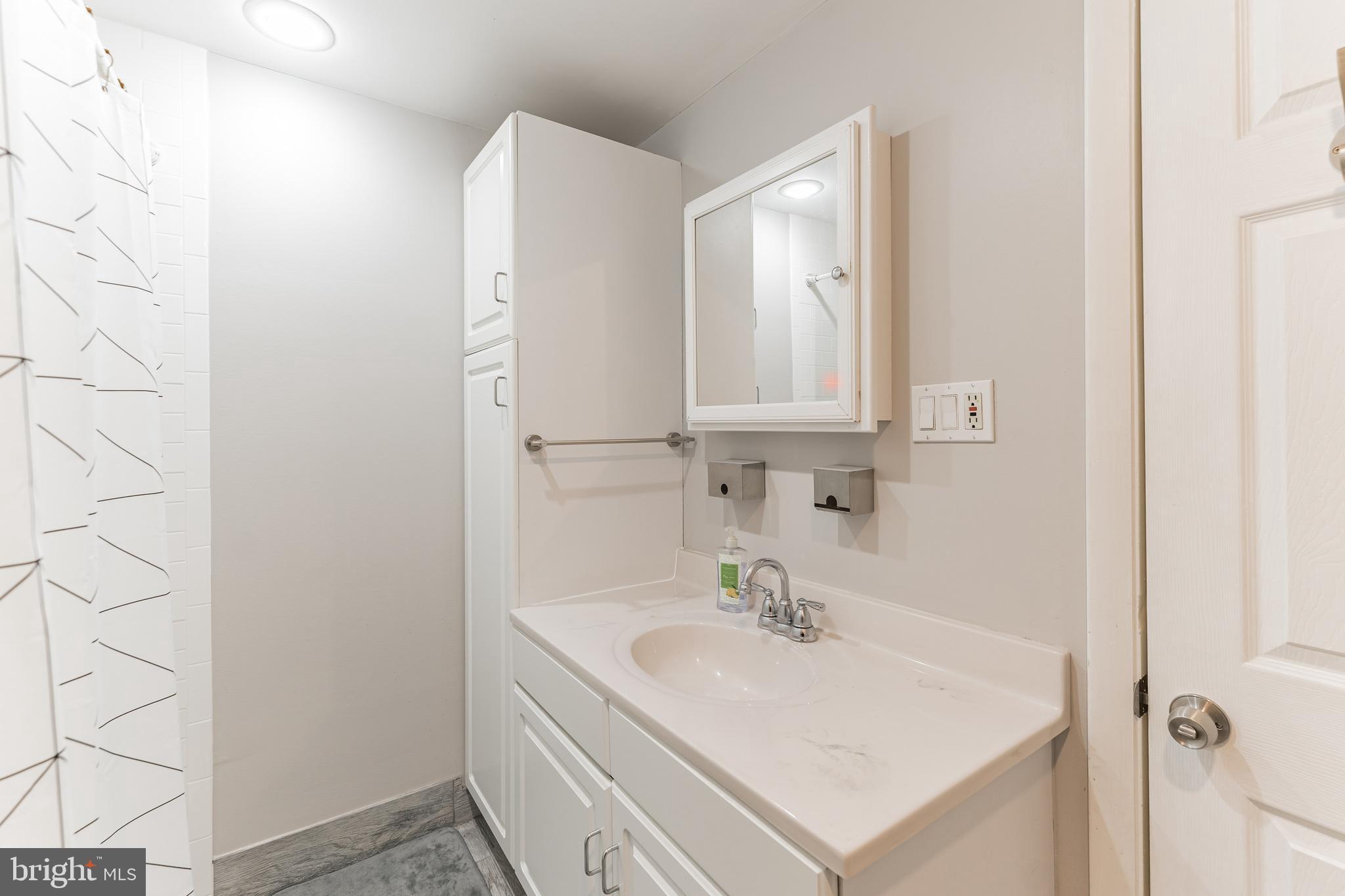 408 Rutledge Avenue Folsom, PA 19033 - Photo 30 of 34 Gallery Image 30