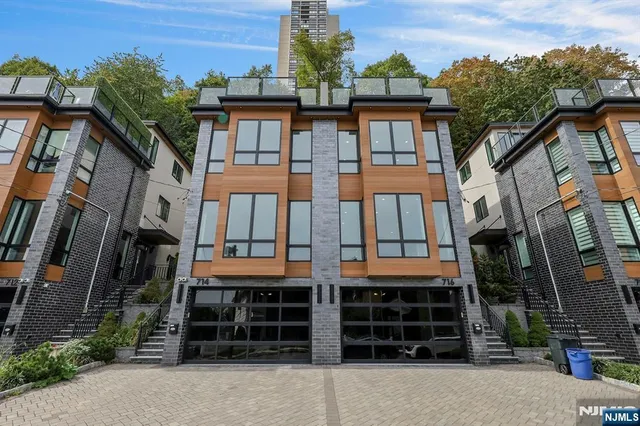 $1,620,000 | 720 Undercliff Avenue, Edgewater, NJ 07020