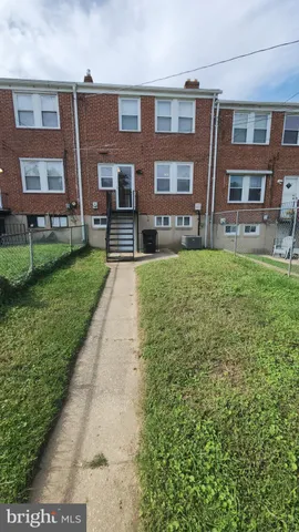 a house view with garden space