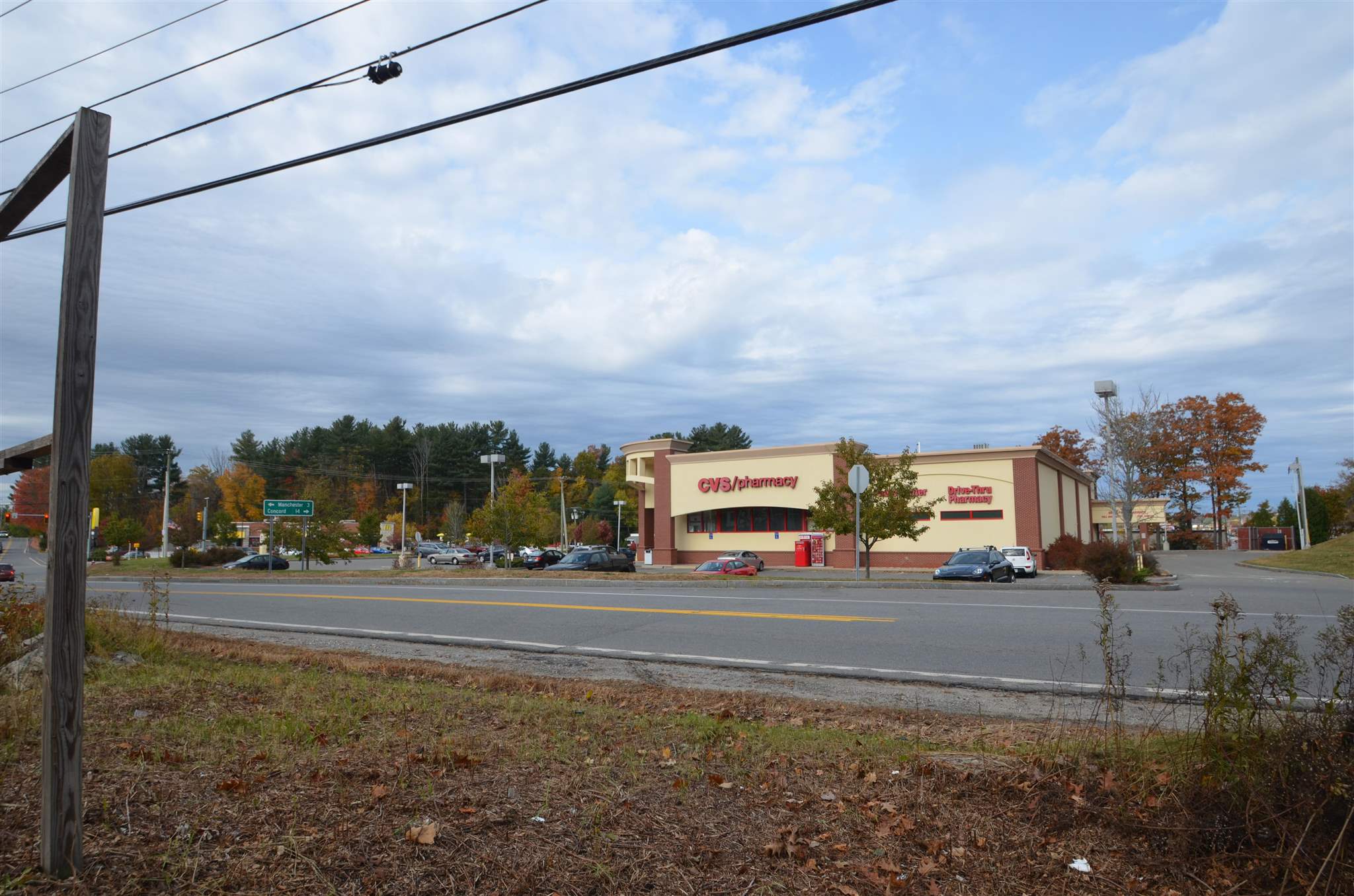 5 Whitehall Road Hooksett, NH 03106 - Photo 4 of 5