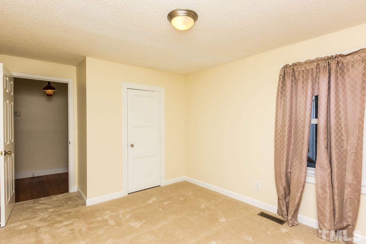 2512 Rochelle Street Durham, NC 27703 - Photo 13 of 23 Gallery Image 13