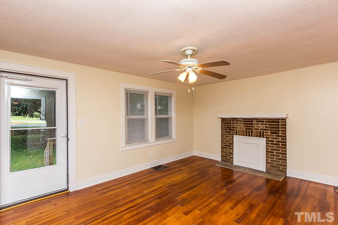 2512 Rochelle Street Durham, NC 27703 - Photo 3 of 23 Gallery Image 3
