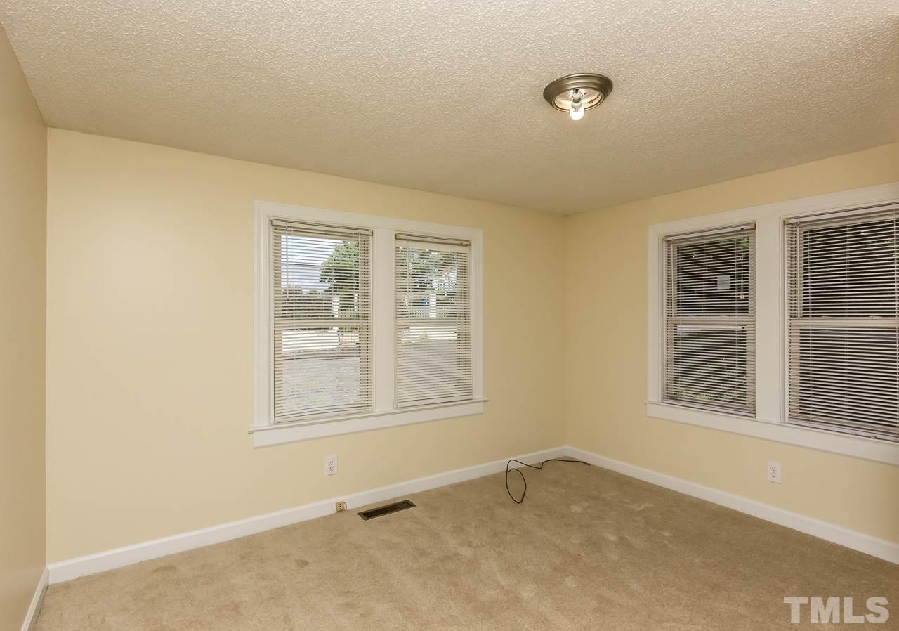 2512 Rochelle Street Durham, NC 27703 - Photo 10 of 23 Gallery Image 10