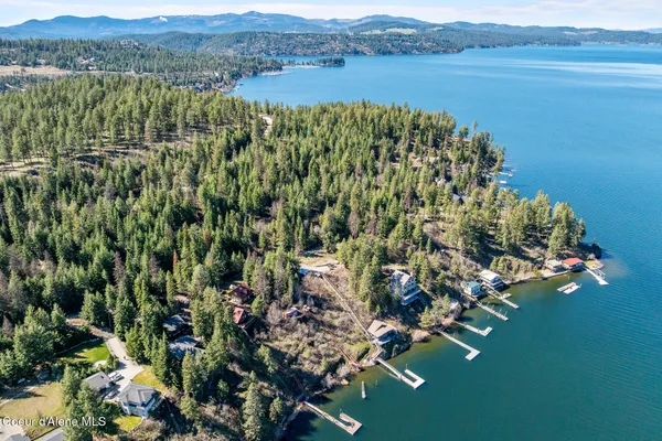 $795,000 | 3797 East Bridgeview Drive, Harrison, ID 83833