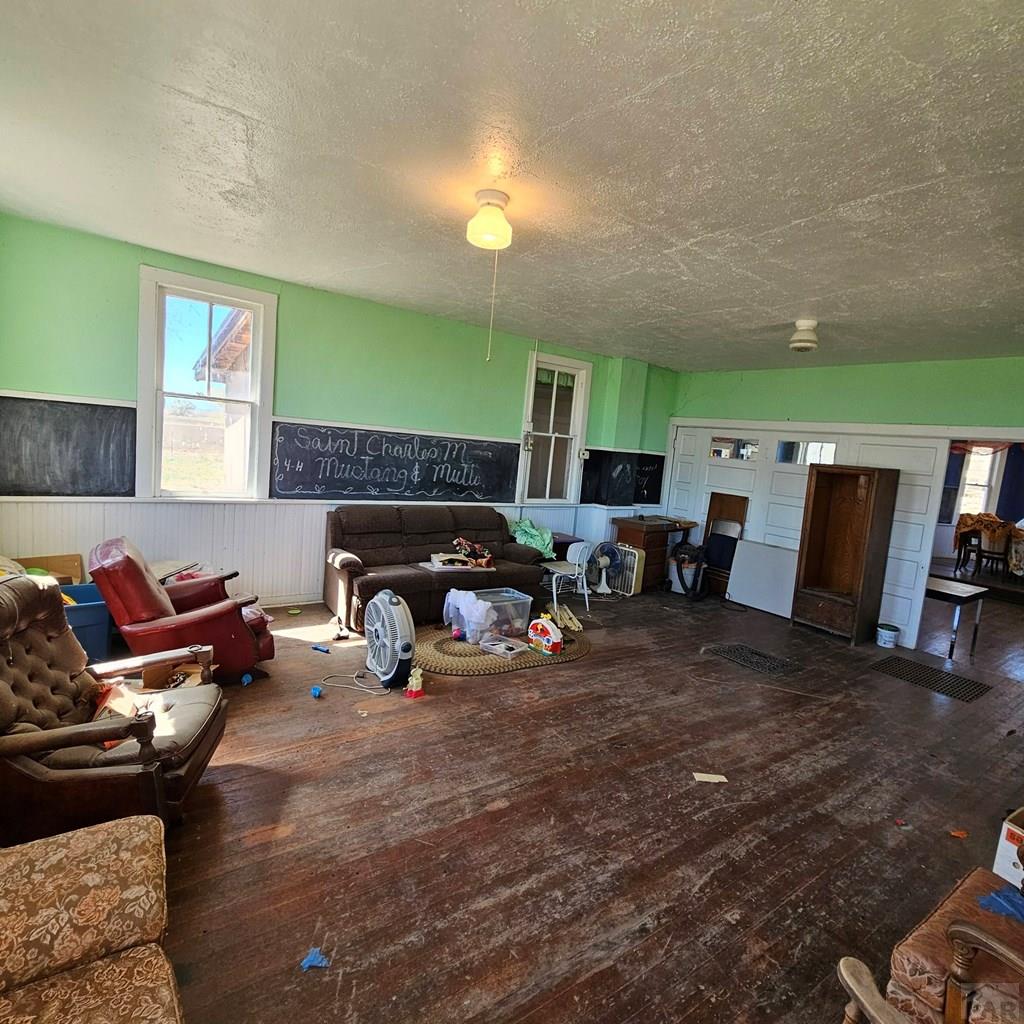 26112 Nicholson Road Pueblo, CO 81006 - Photo 16 of 24