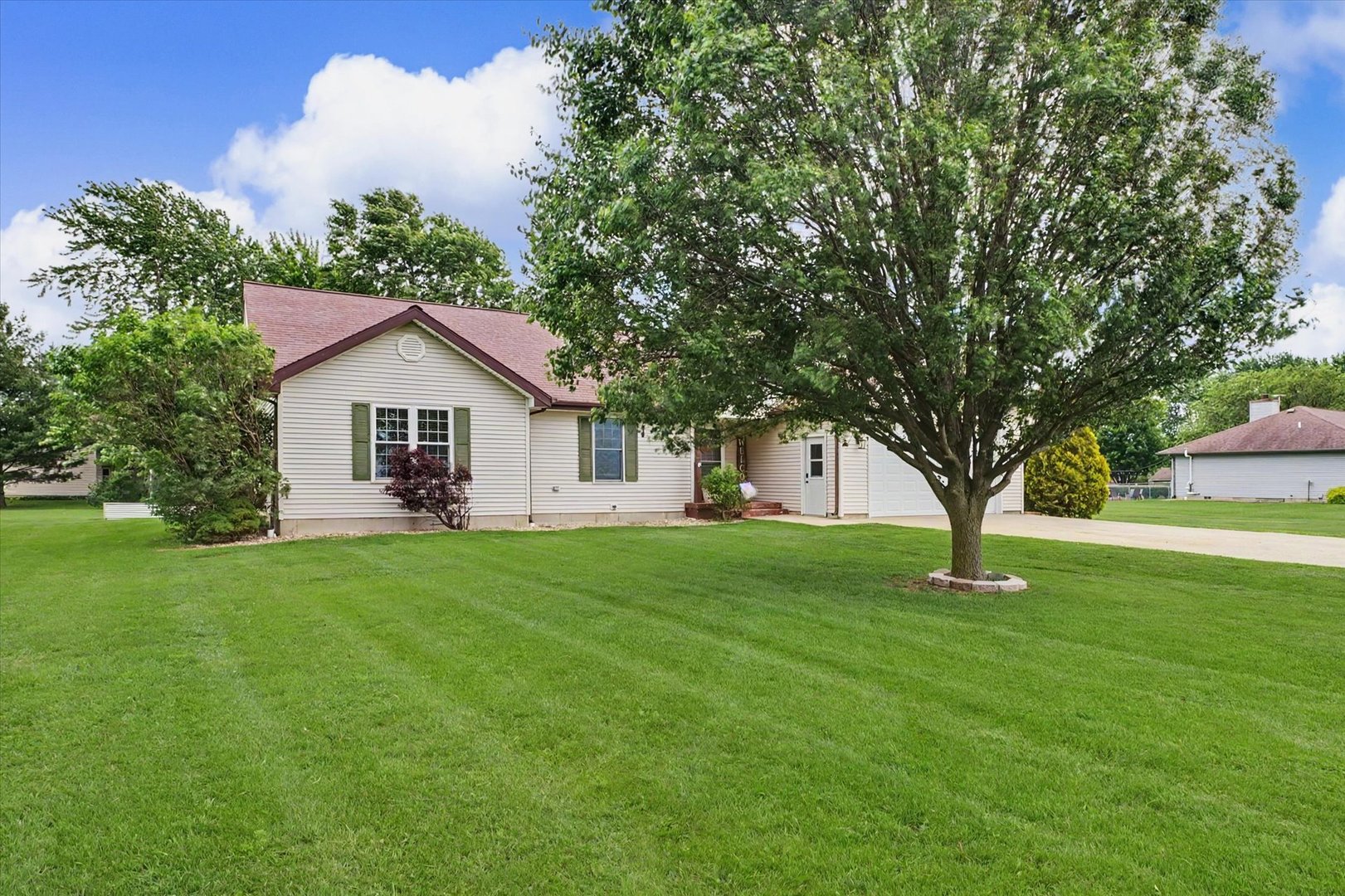 296 North 70 East Road Loda, IL 60948 - Photo 3 of 26