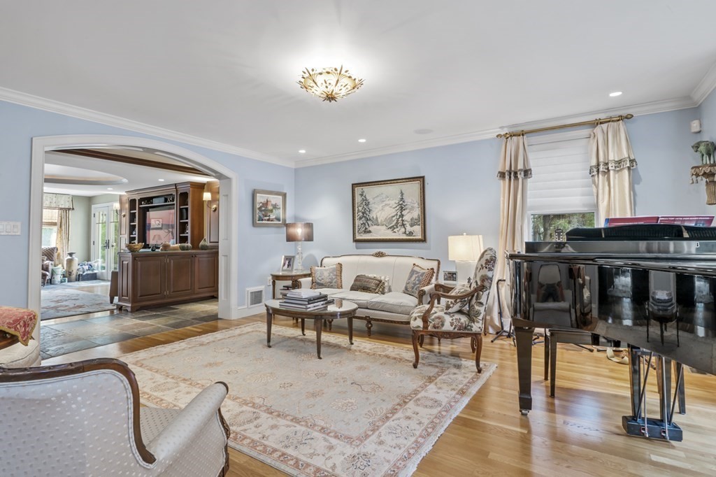 2 Stonecleave Lane Swampscott, MA 01907 - Photo 13 of 35