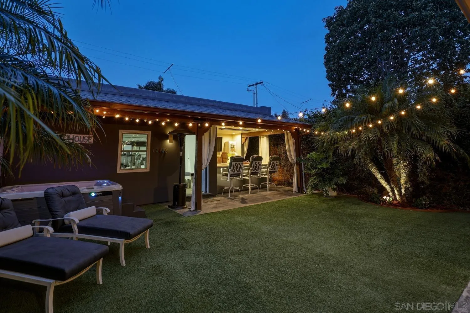 531 J Avenue Coronado, CA 92118 - Photo 47 of 58 a view of a chairs and tables in the patio