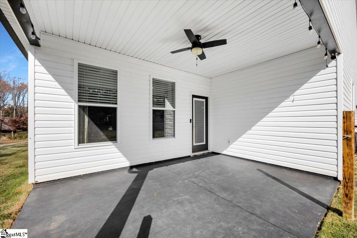 129 James Avenue Wellford, SC 29385 - Photo 8 of 36