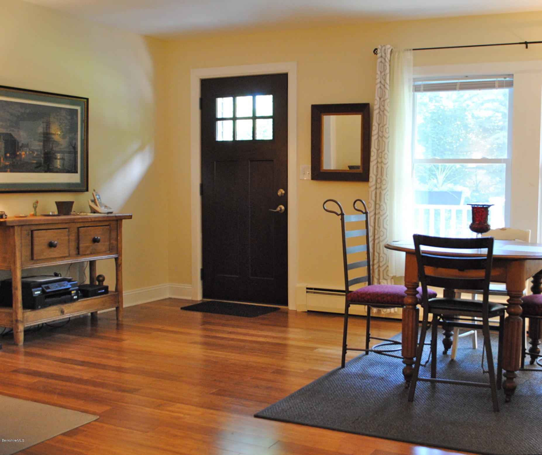 117 New Lenox Road Lenox, MA 01240 - Photo 5 of 7 Reilly Dining2