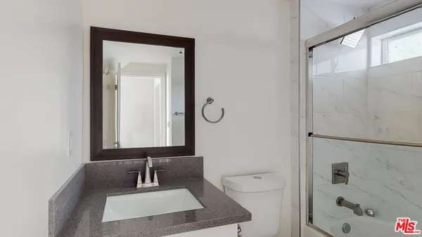 $3,574 | 236 Rosemont Avenue, Unit 1/2, Los Angeles, CA 90026