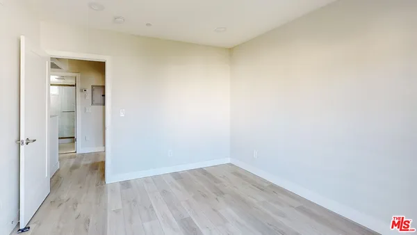 $3,574 | 236 Rosemont Avenue, Unit 1/2, Los Angeles, CA 90026