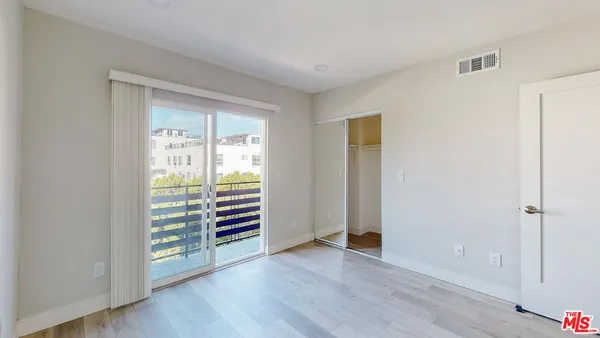 $3,574 | 236 Rosemont Avenue, Unit 1/2, Los Angeles, CA 90026