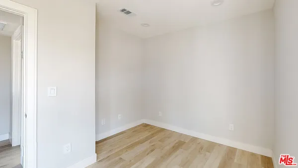 $3,574 | 236 Rosemont Avenue, Unit 1/2, Los Angeles, CA 90026