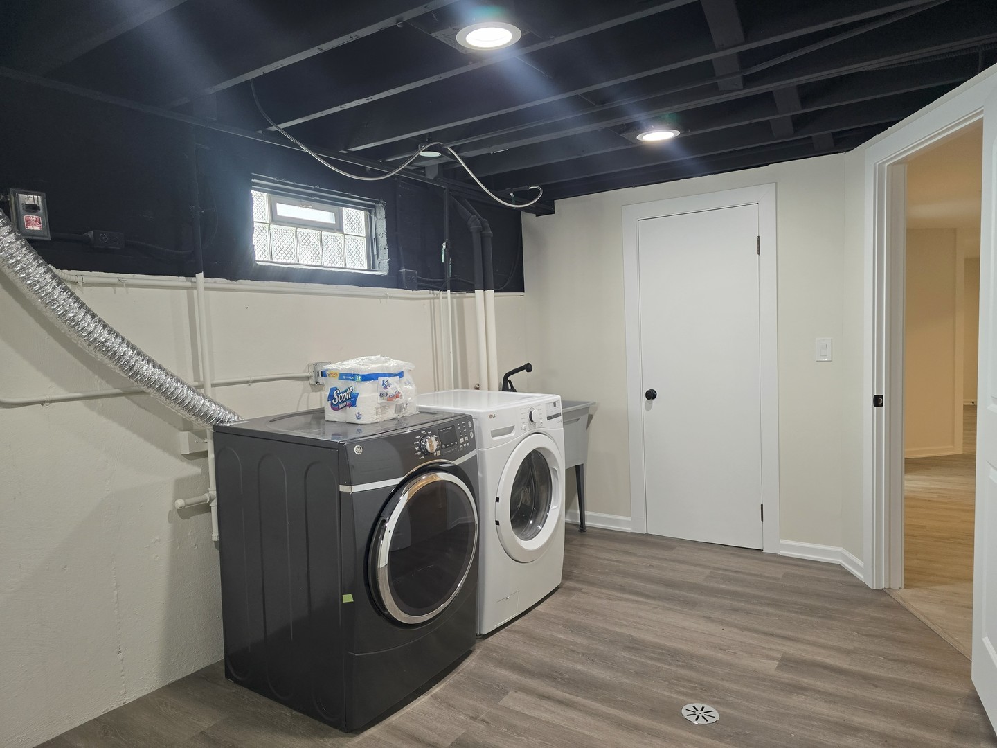 7740 West Norwood Street Chicago, IL 60631 - Photo 19 of 24 a utility room with dryer and washer