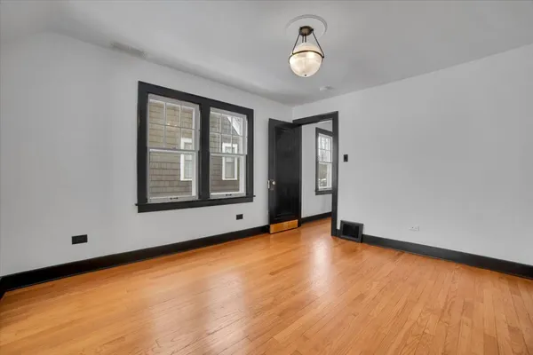 $4,950 | 4941 Montgomery Avenue, Downers Grove, IL 60515