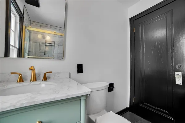 $4,950 | 4941 Montgomery Avenue, Downers Grove, IL 60515