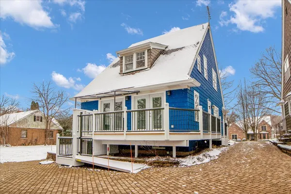 $4,950 | 4941 Montgomery Avenue, Downers Grove, IL 60515