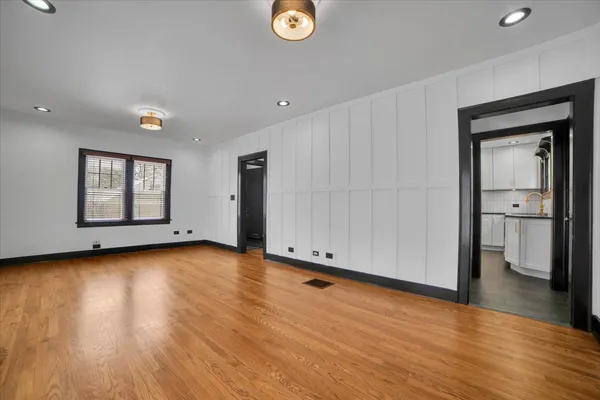 $4,950 | 4941 Montgomery Avenue, Downers Grove, IL 60515