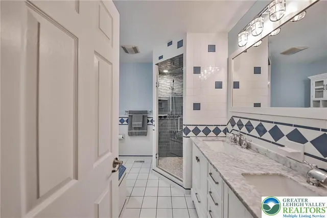 a view of a house with a big yard