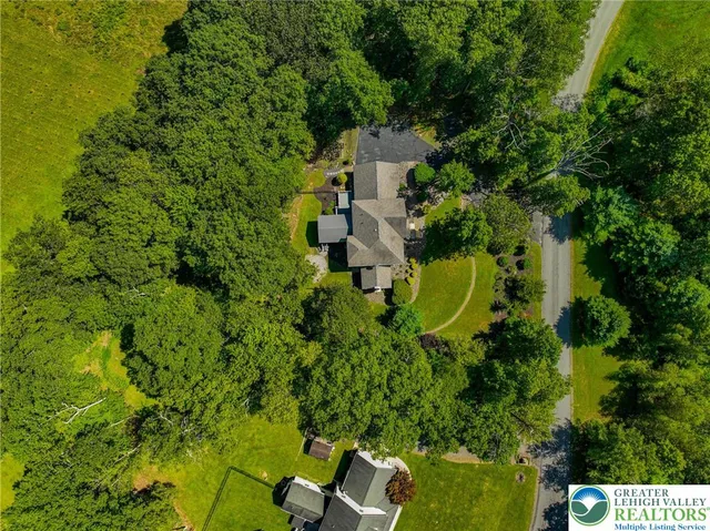 $587,500 | 114 Hollow Drive, Stroudsburg, PA 18360