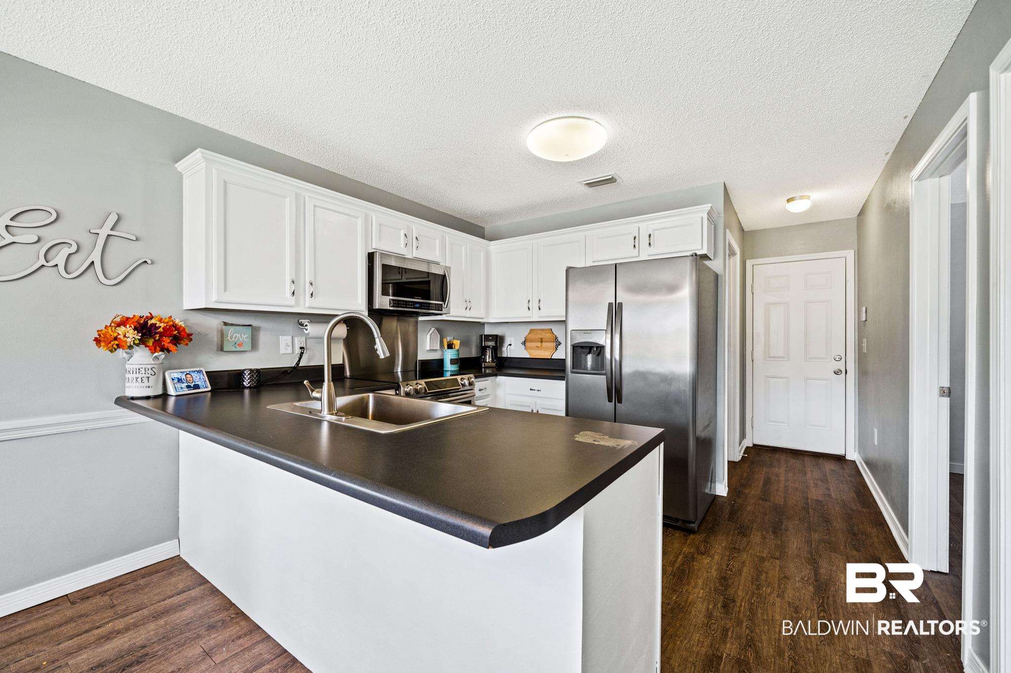 1416 Thames Drive Foley, AL 36535 - Photo 8 of 25 Kitchen