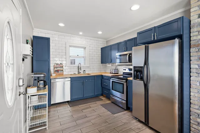 $203,000 | 115 Cleveland Street, Beaver Dam, WI 53916