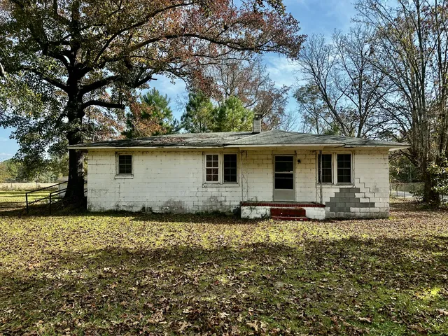 $135,000 | 952 County Rd S-45-455, Kingstree, SC 29556