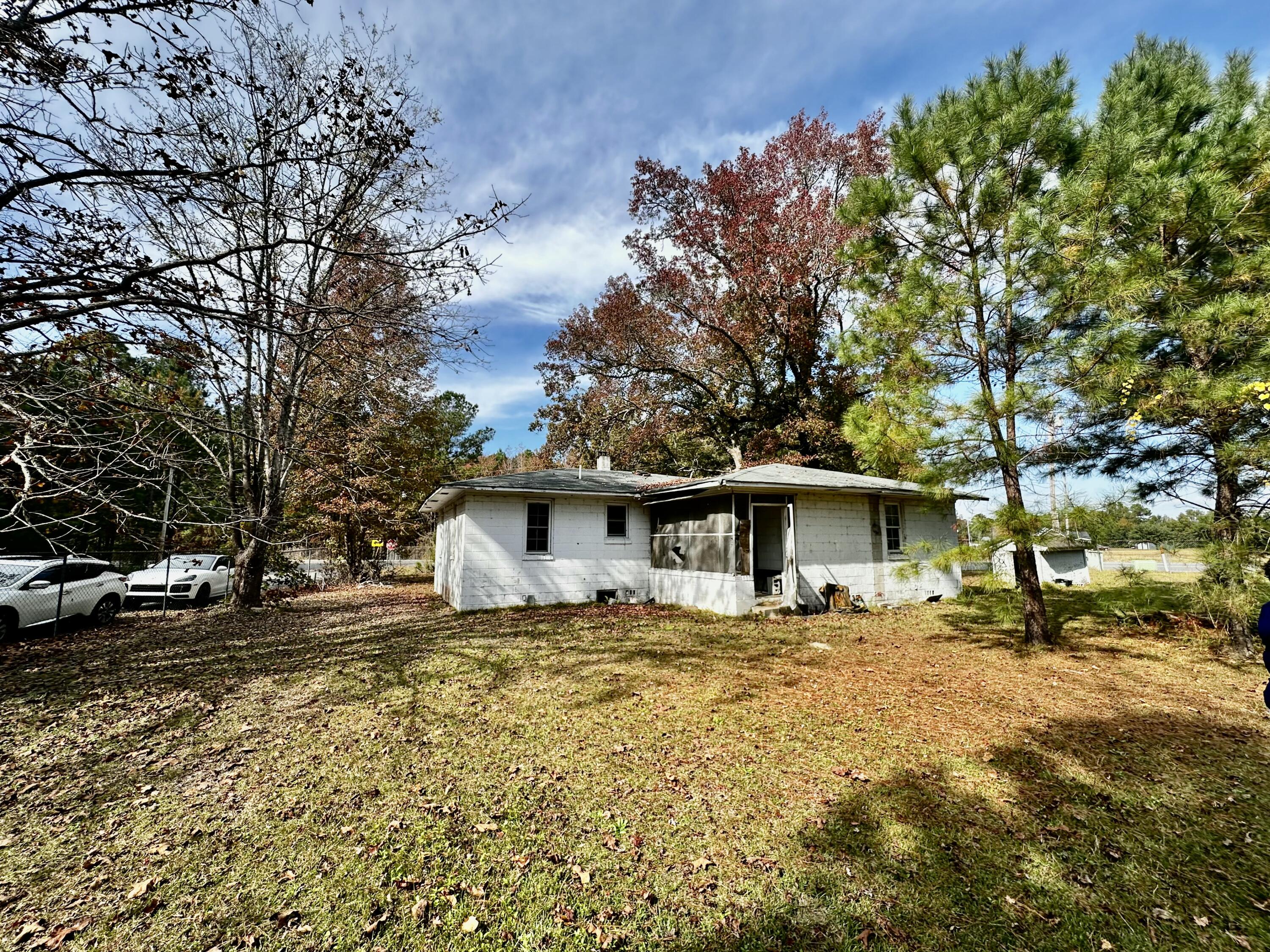 952 County Rd S-45-455 Kingstree, SC 29556 - Photo 5 of 11 Front Exterior
