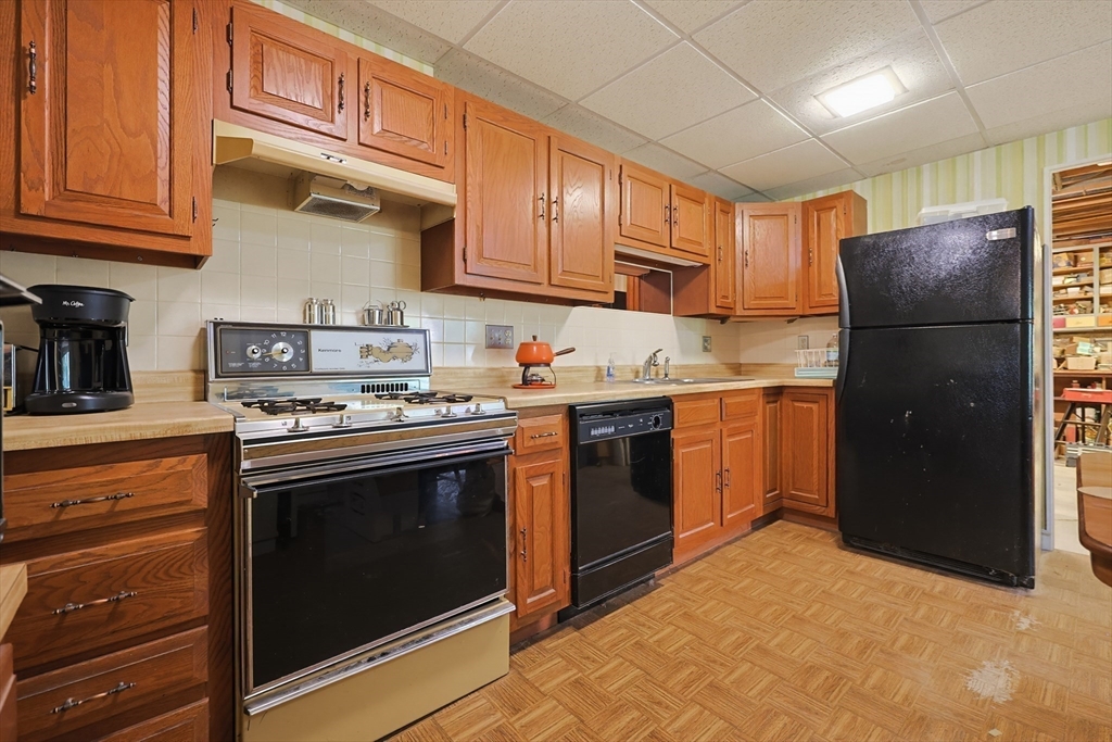 37 Oxbow Road Wayland, MA 01778 - Photo 18 of 20