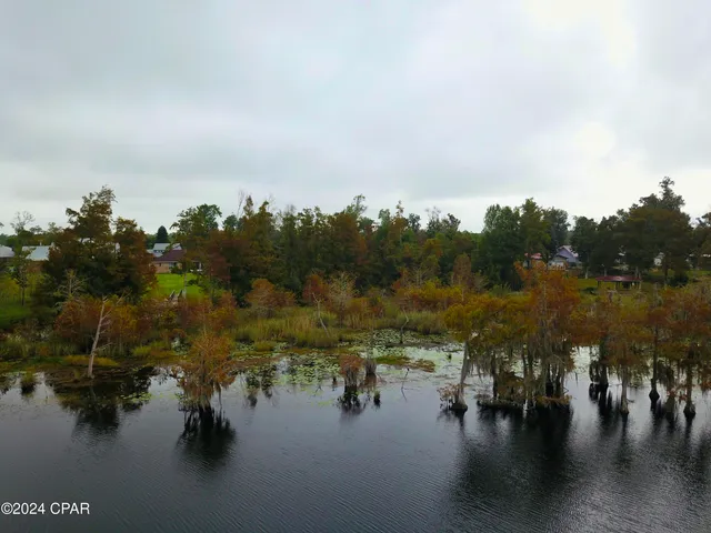 $89,900 | 9209 Lake Forest Drive, Youngstown, FL 32466