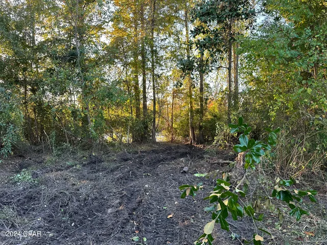 $89,900 | 9209 Lake Forest Drive, Youngstown, FL 32466