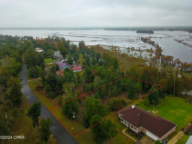 $89,900 | 9209 Lake Forest Drive, Youngstown, FL 32466