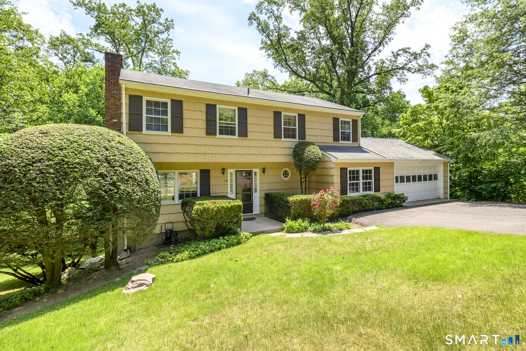 101 East Cross Road Stamford, CT 06907 - Photo 4 of 33