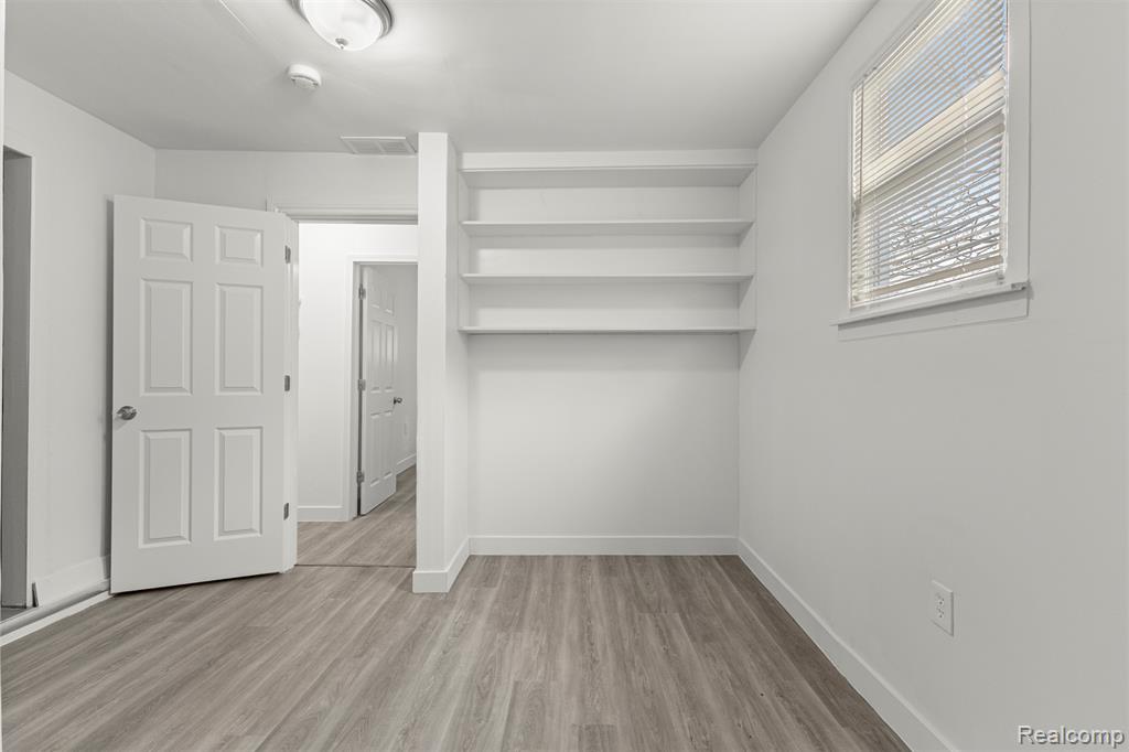 36850 Perry Street Romulus, MI 48174 - Photo 21 of 31