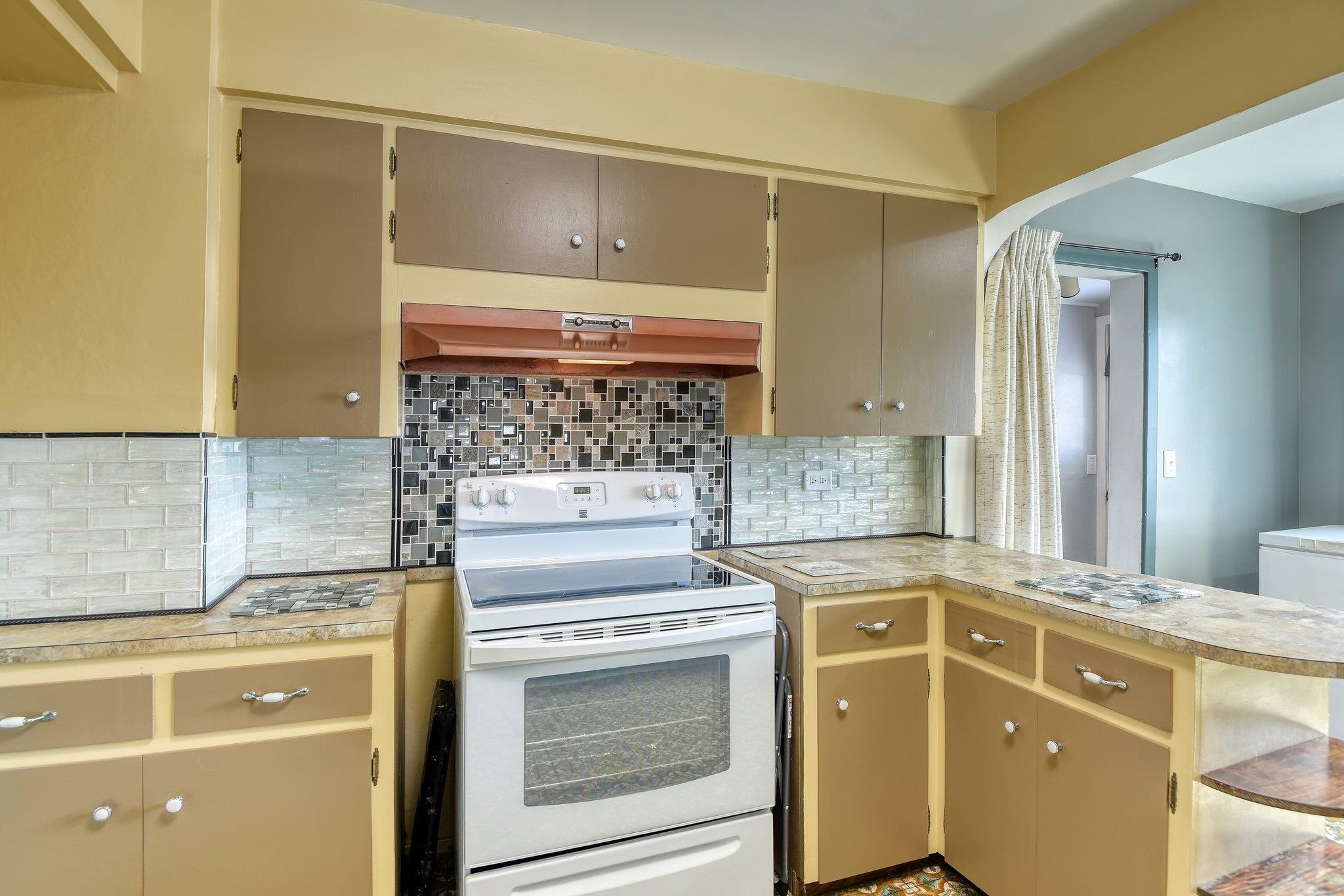 528 East Lacrosse Avenue Spokane, WA 99207 - Photo 11 of 50