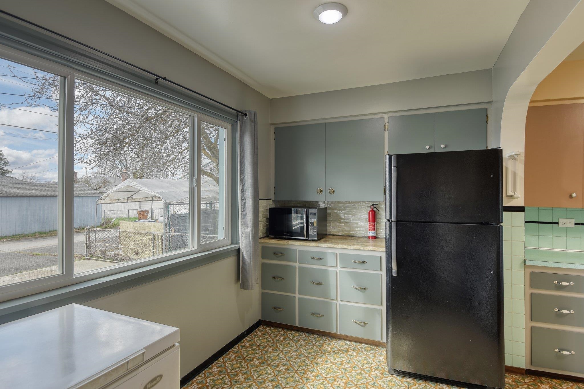 528 East Lacrosse Avenue Spokane, WA 99207 - Photo 13 of 50