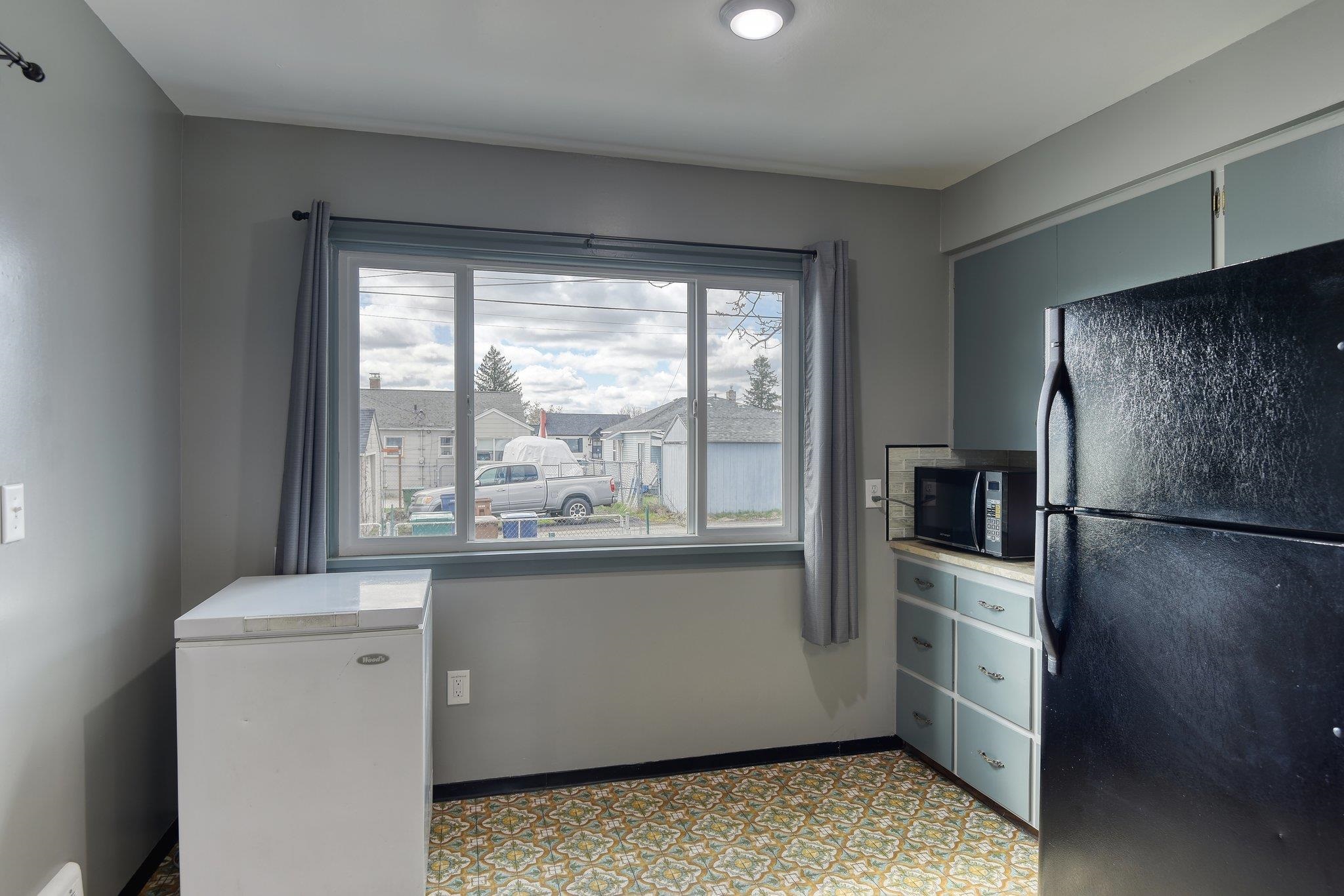 528 East Lacrosse Avenue Spokane, WA 99207 - Photo 14 of 50
