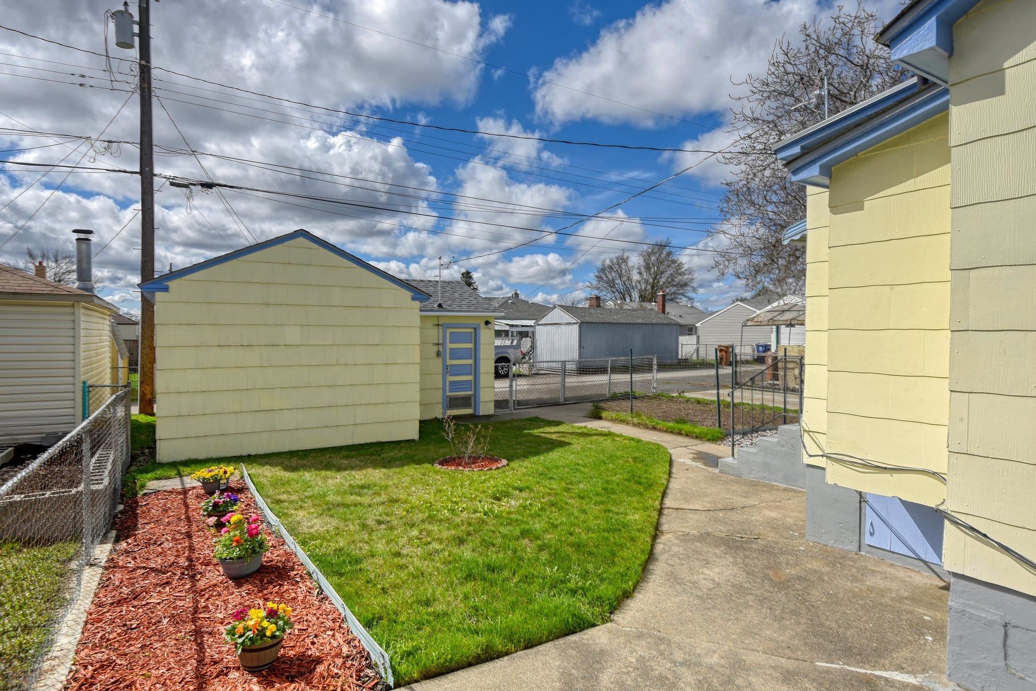 528 East Lacrosse Avenue Spokane, WA 99207 - Photo 47 of 50