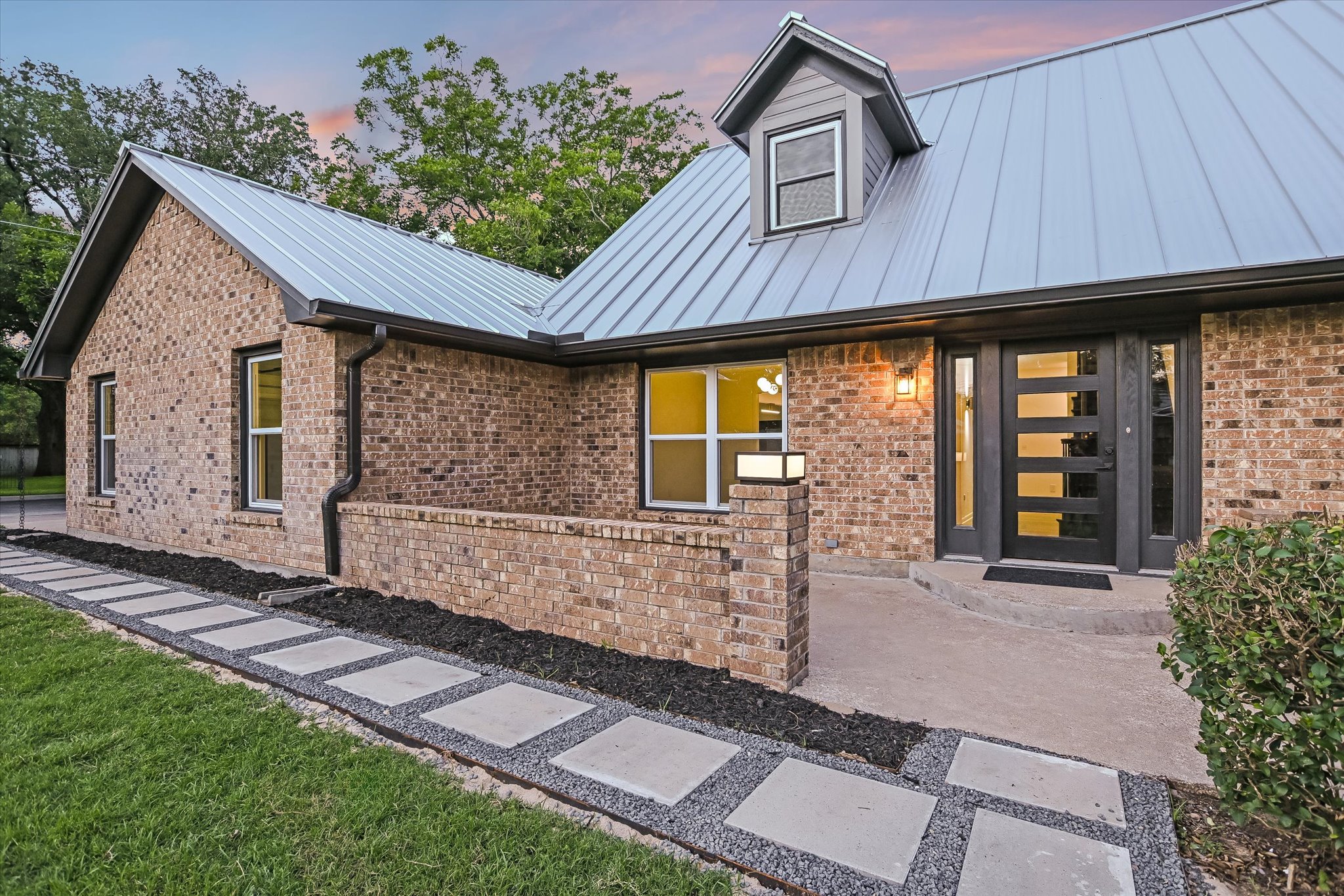 503 Elm Street Bastrop, TX 78602 - Photo 24 of 27 Entry Patio