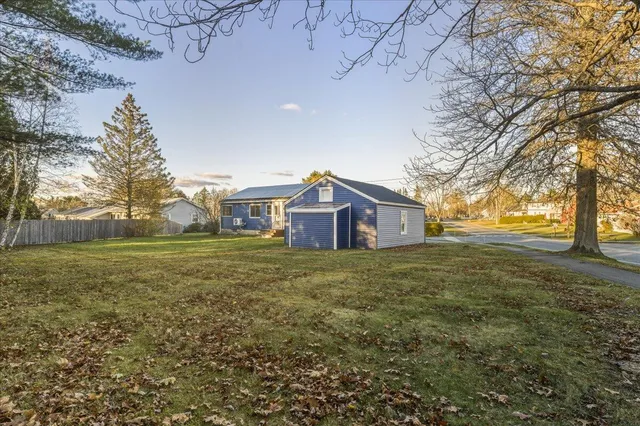 $290,000 | 193 Parkway North, Brewer, ME 04412
