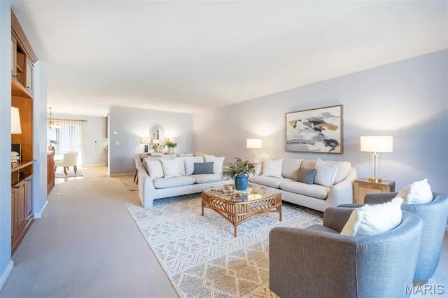 $369,900 | 13114 Walden Woods Court, St. Louis, MO 63146