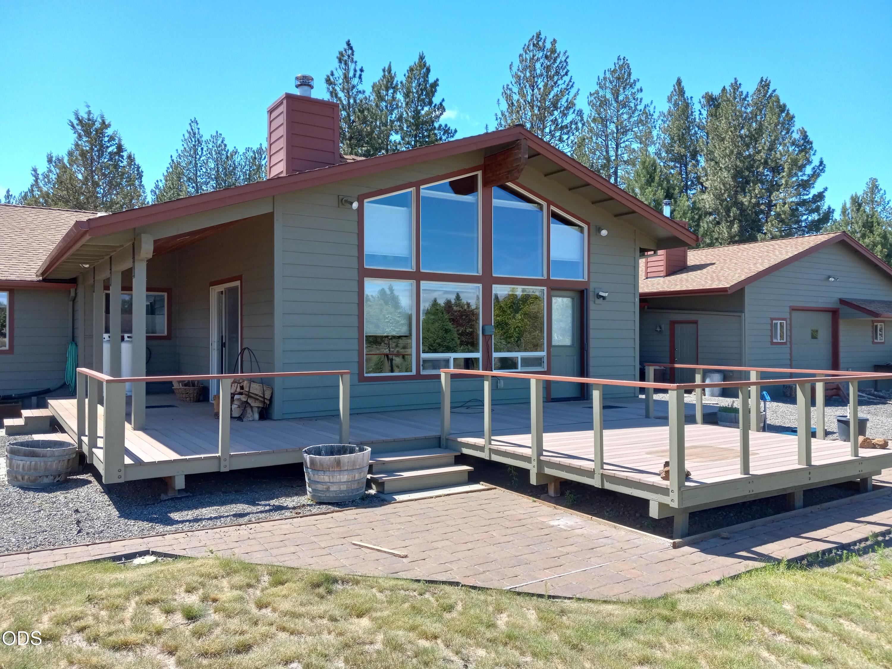 69700 Old Wagon Road Sisters, OR 97759 - Photo 3 of 26