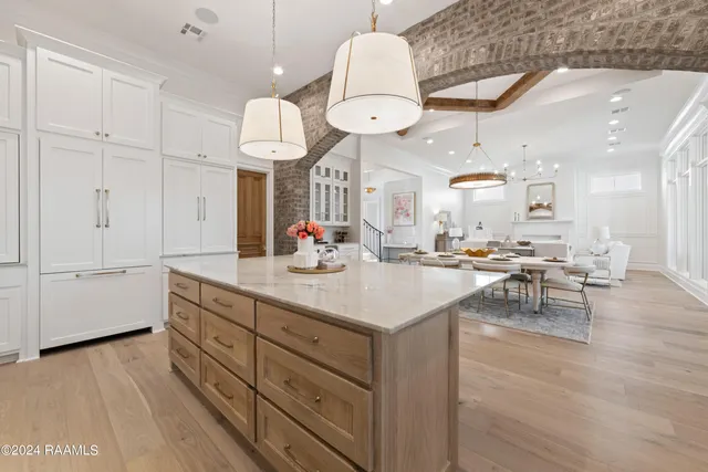 $1,199,000 | 202 Winding Wood Lane, Lafayette, LA 70508